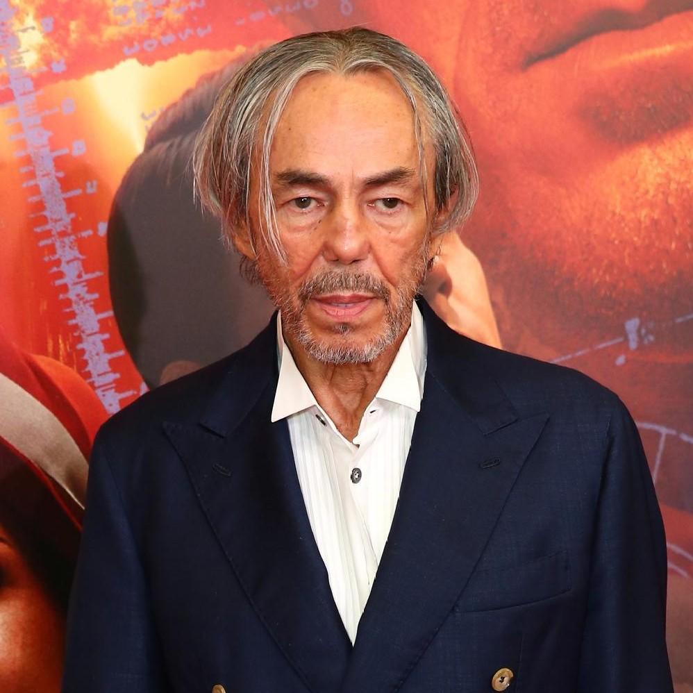 Белокурая красавица с жизнерадостной улыбкой: как выглядит жена Умара Джабраилова, которую он скрывал много лет