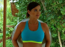 Елена Темникова занялась спортом для беременных