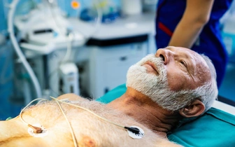 Пожилые под угрозой: потеря Y-хромосомы увеличивает риск смерти мужчин