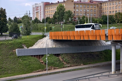 Размыв путепровода на Рыленко объяснили природой