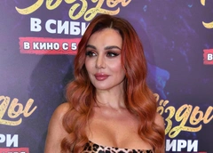 Развелись, а чувства остались: Янис Тимма нежно поздравил Анну Седокову, показав трогательный кадр с ней