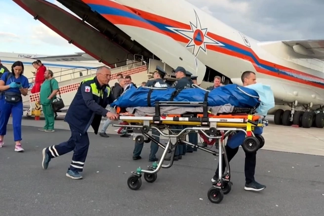 Пострадавших при атаке на Севастополь доставили на лечение в Москву | Источник: МЧС России / T.me