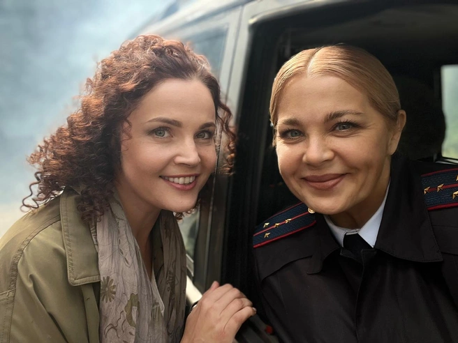 Екатерина Вуличенко и Ирина Пегова на съемках | Источник: пресс-служба телеканала «Россия»