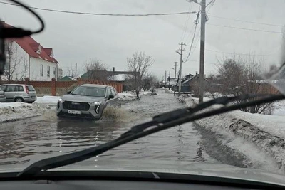 Воронеж утонул в лужах после оттепели, грядут морозы