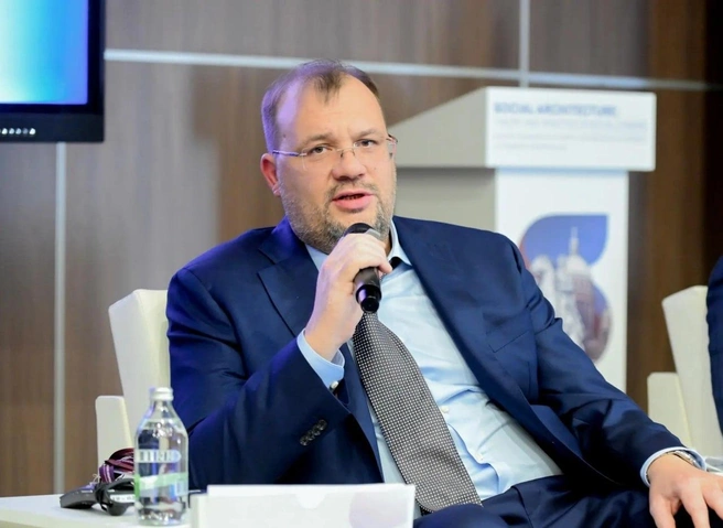Заместитель председателя банка Дмитрий Макеев выступил на конференции | Источник: ПСБ