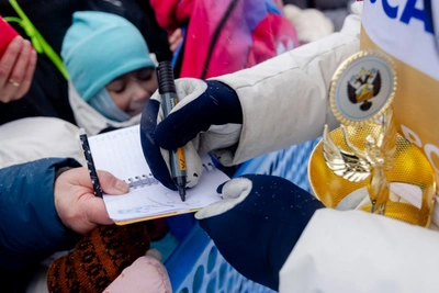 Звезды лыжного спорта проведут автограф-сессию в Южно-Сахалинске