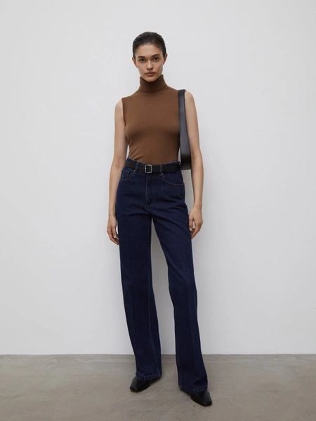 Джинсы 12 StoreezЦена: 12 980 руб.Где купить: 12storeez.com