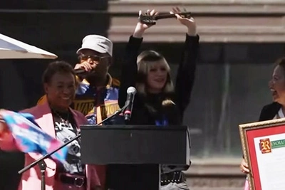 Алиса Лю получила ключ от Окленда на звездном празднике