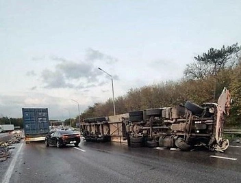 Вино разлилось по дороге | Источник: Госавтоинспекция Ставропольского края