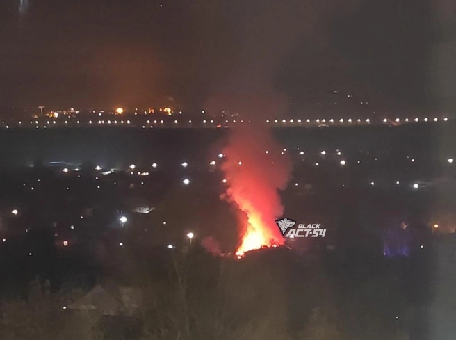 Пламя хорошо видно издалека | Источник: ACT-54 Black / Telegram