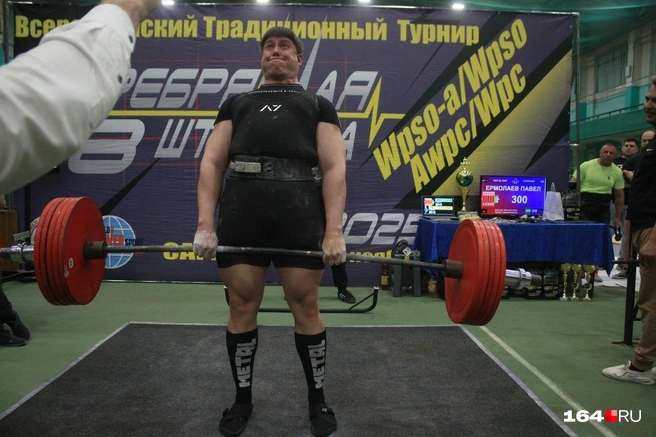 Павел профессионально занимается пауэрлифтингом, а расклады Таро делает «для души» | Источник: Павел Ермолаев / Vk.com