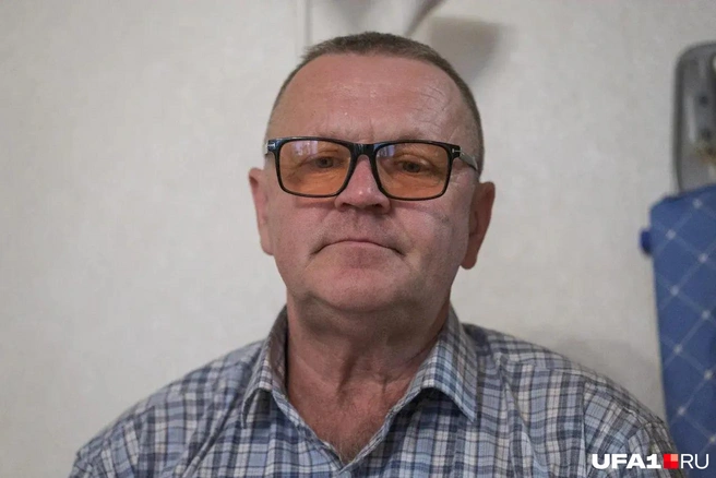 Отец Егора&nbsp;— Олег Егошин с детства водил сына на хоккей | Источник: Булат Салихов / UFA1.RU