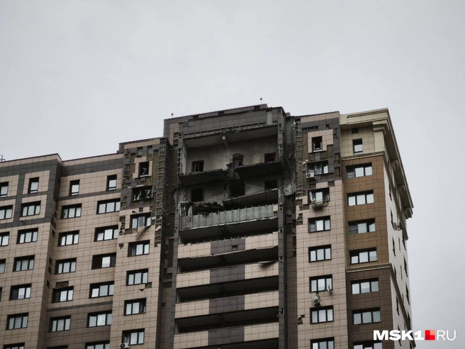 БПЛА попал в жилой дом в Жуковском | Источник: Михаил Мечев / MSK1.RU