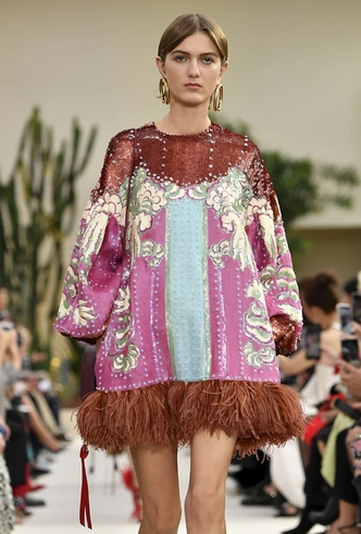 Самые женственные платья для будущего сезона в коллекции Valentino SS 2019