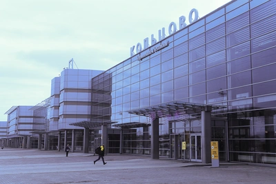 Таксисты Екатеринбурга отказались от поездок в аэропорт