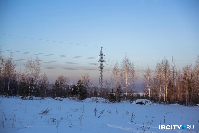 Провода оборвало выпавшим снегом | Источник: Ксения Филимонова / IRCITY.RU