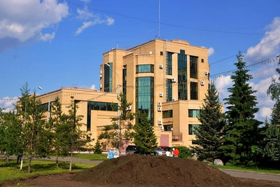 Бывшее здание Сбера на «Водниках» продают за 592 миллиона