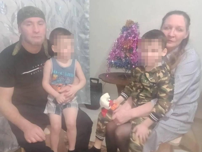 У Елены двое сыновей, она разведена и воспитывает их одна. | Источник: Читатель E1.RU