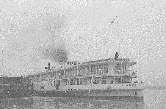 Вечером 26 апреля 1954 года первым рейсом из Горького в Куйбышев пришел первый пассажирский пароход «А.&nbsp;Н.&nbsp;Радищев» | Источник: фотофонд Самарского областного госархива социально-политической истории