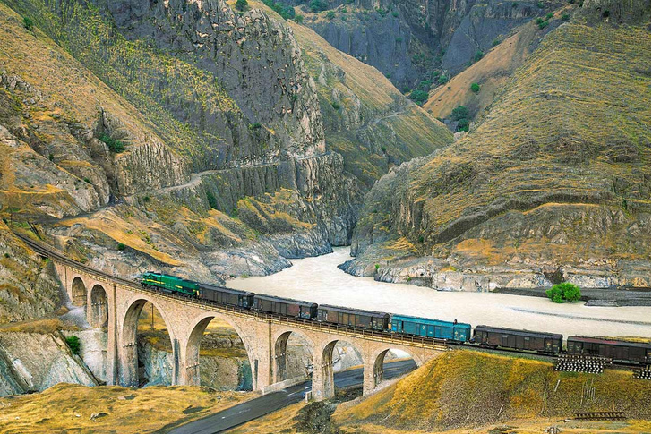 Вечные опоры: 14 поразительных железнодорожных виадуков