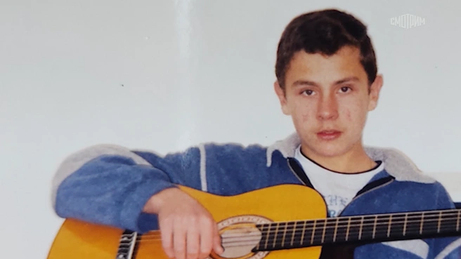 Поклонники Азизы моментально опознали в итальянском женихе певицы Сашку из обычной липецкой хрущевки | Источник: кадр из шоу «Малахов» (16+), телеканал «Россия», 2026 год