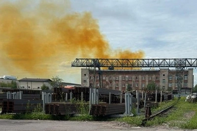 Столб желтого дыма в Металлострое: пожар локализован