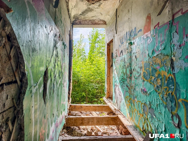 Внутри заброшки смотреть не на что | Источник: Булат Салихов / UFA1.RU