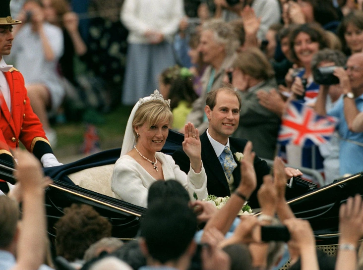 Софи и Эдвард в день их свадьбы, 19 июня 1999