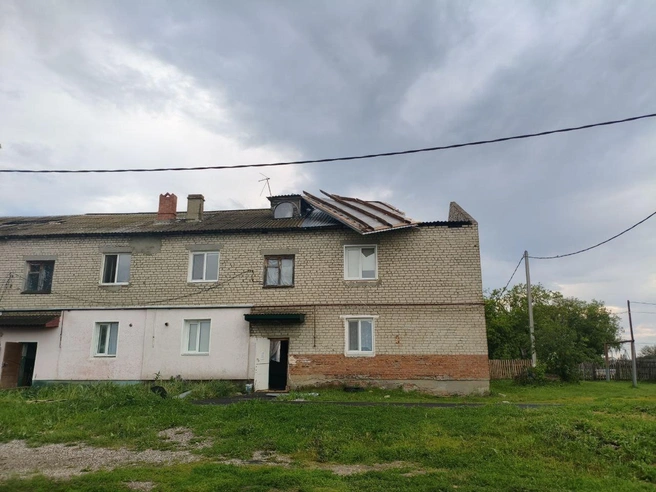 В районах области с домов срывало крыши | Источник: ГУ МЧС по Саратовской области