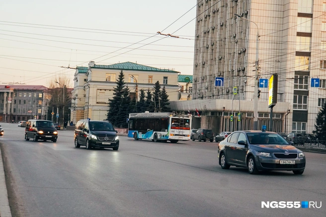 По-другому будут ходить автобусы № 25, 28, 73 и многие другие | Источник: Елена Латыпова / NGS55.RU