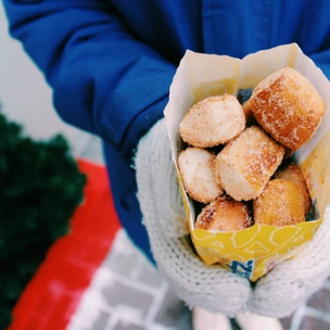 Вкусные новогодние предложения Wetzel’s Pretzels