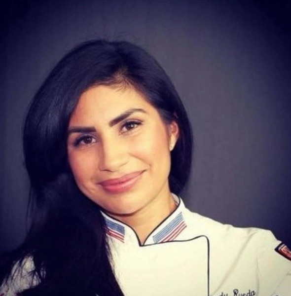 Синди терпела тяжелые условия труда более года