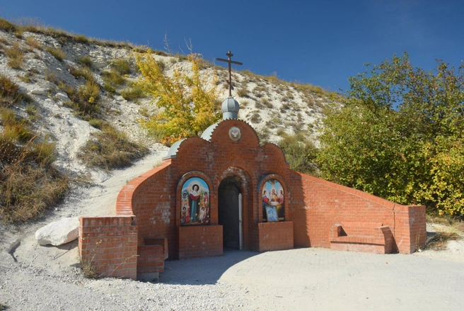 Даже в знойный полдень в пещерах сохраняется прохлада | Источник: Олег Рыбалко