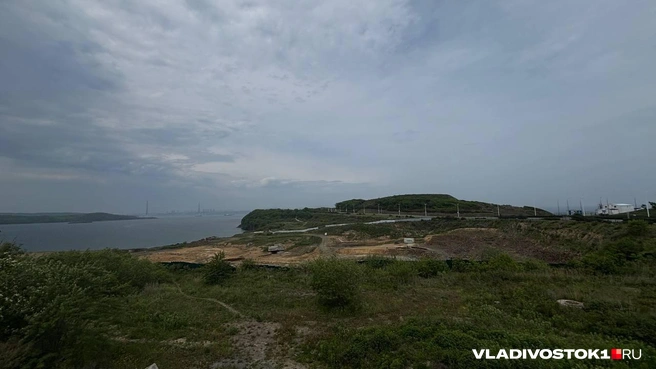 Появился только котлован | Источник: Елена Буйвол / VLADIVOSTOK1.RU