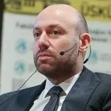 <p>Онур Гювенатам</p>