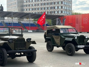 Советские ретро-автомобили остались в программе | Источник: Николай Сальников / 56.RU
