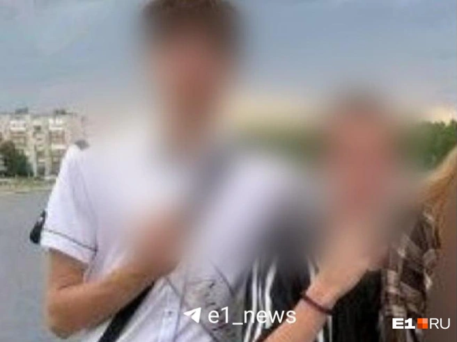 Напавший на Алёну подросток — справа | Источник: читатель E1.RU