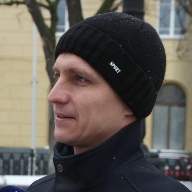 <p>прохожий</p>
