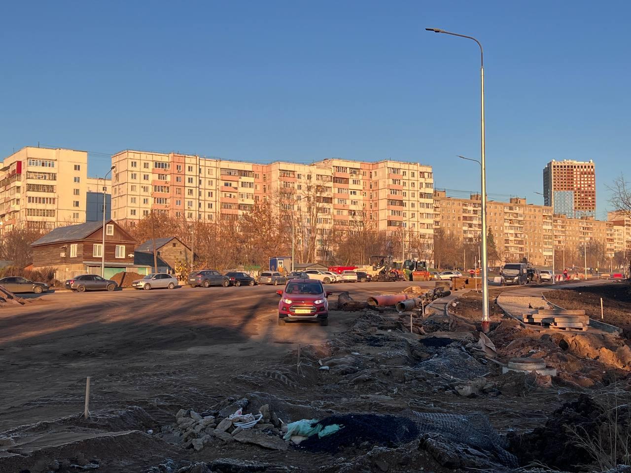 Дом всё ещё мешает: как за месяц до открытия выглядит дорога на Галле в Уфе — фоторепортаж