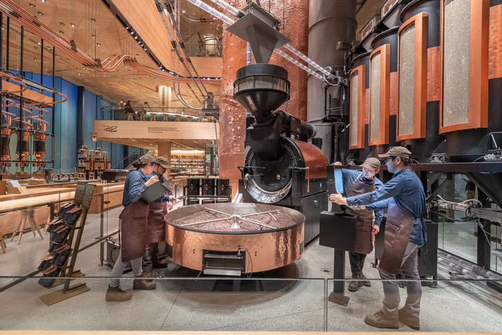 Starbucks Reserve Roastery по дизайну Кенго Кумы в Tokyo (фото 4)