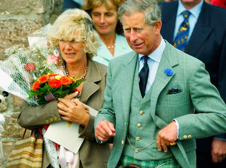 Чарльз и Камилла (пока еще в статусе партнерши принца), август 2004 года