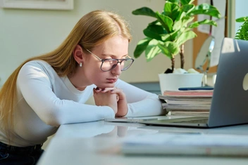 «Боюсь выбрать не ту профессию и остаться в будущем без средств к существованию»