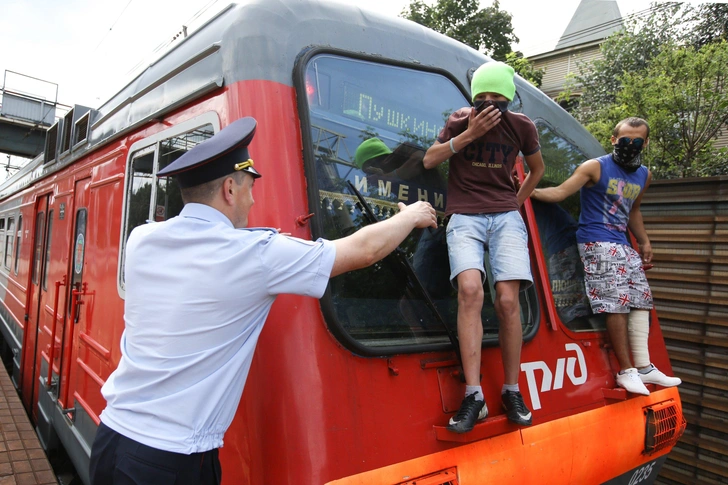 За прошлый год на Московской железной дороге из-за зацепинга погибли три десятка человек | www.starhit.ru
