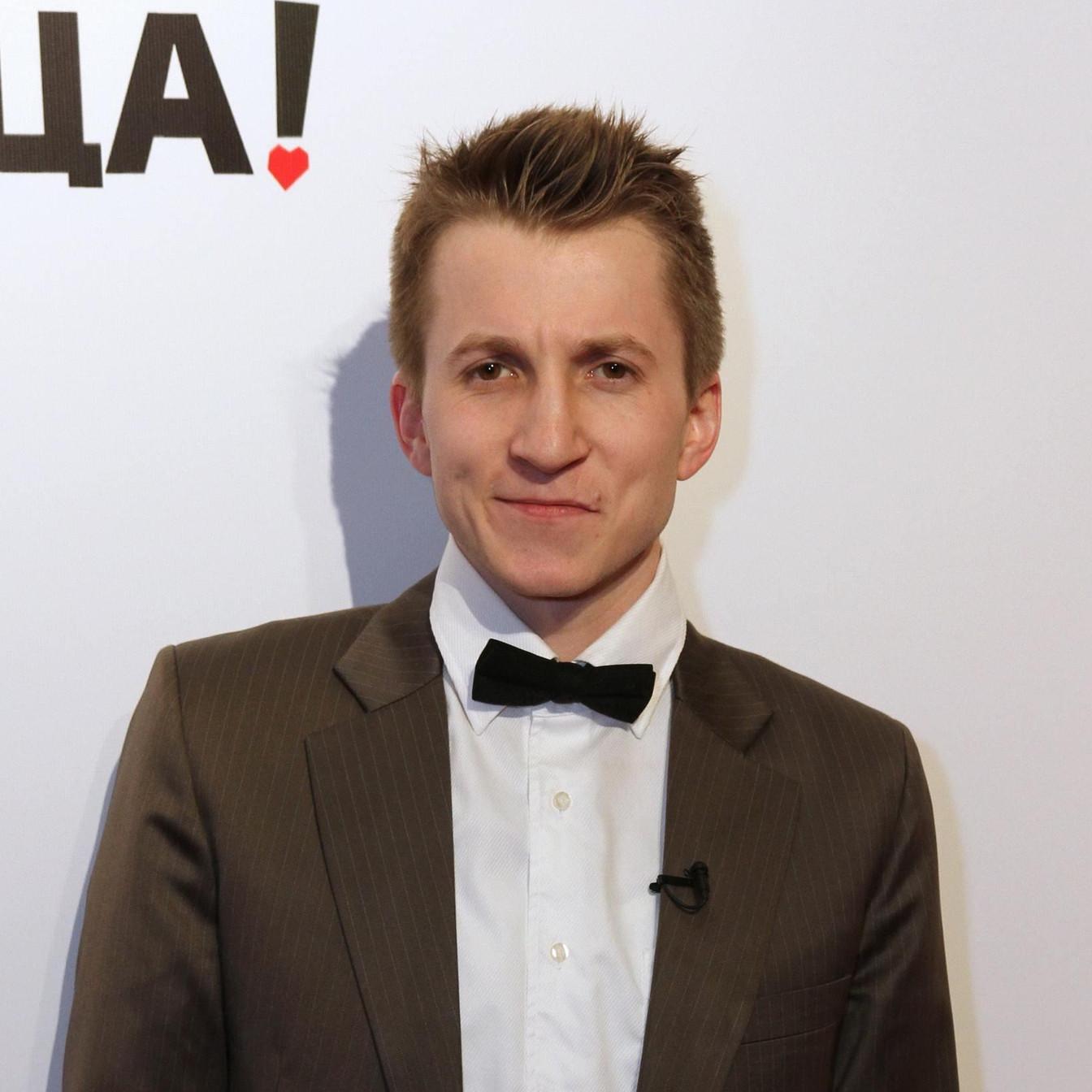 Экономил на еде, а теперь снимается за рубежом. Как звезда «Интернов» Дмитрий Шаракоис освоился в Великобритании