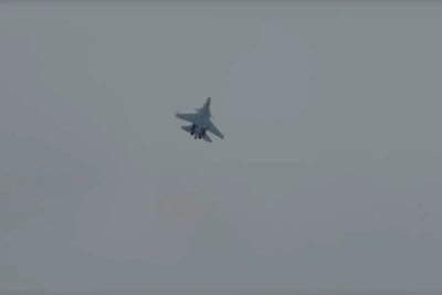 Су-30 и Як-130 выполнили пилотаж над Байкалом