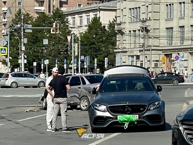 Такого применения пакета вы еще не видели | Источник: АСТ-54 / Vk.com/act54
