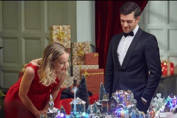 10 уютных фильмов от Hallmark, которые поднимут настроение перед Новым годом