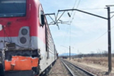 Столкновение грузового поезда и самосвала под Владивостоком