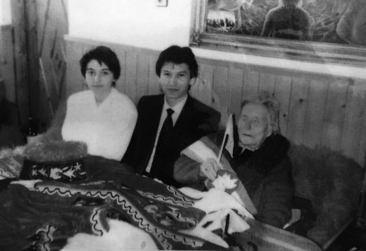 Живет 69-ю жизнь: как экс-президент Калмыкии и ФИДЕ был в гостях у инопланетян и дружил с Вангой