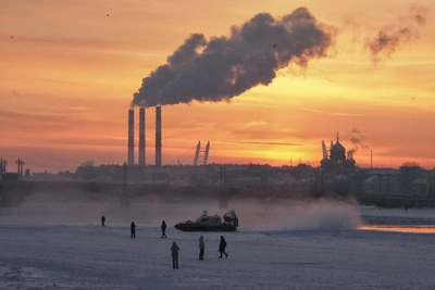 В Петербурге потепление сменяется снегом и гололедом